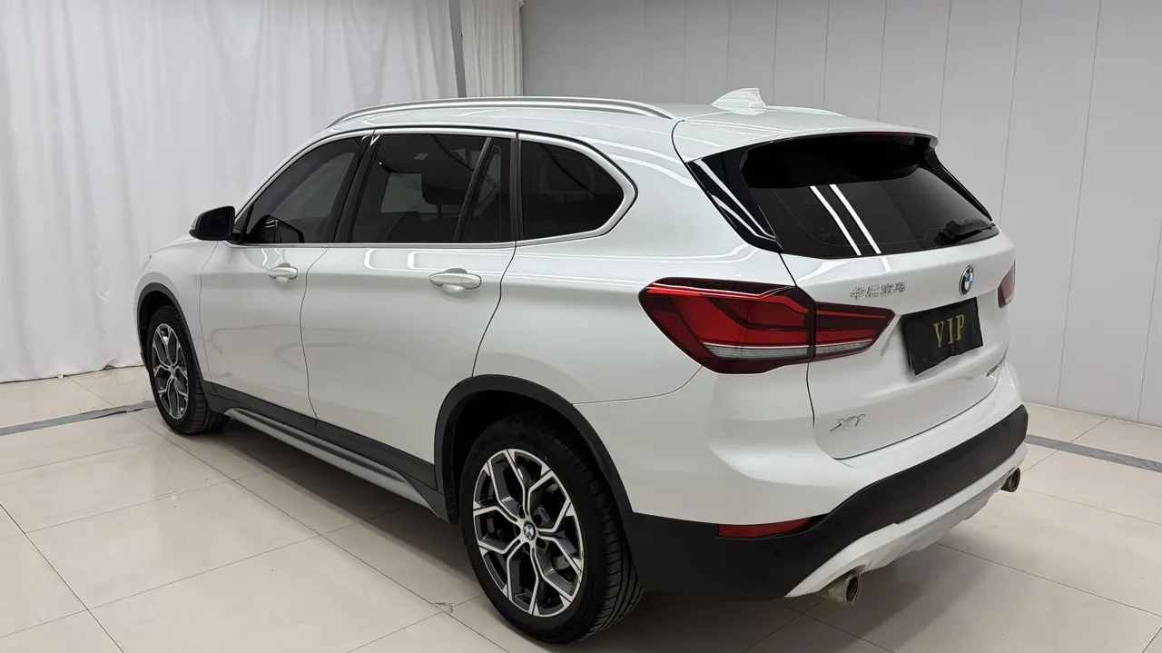 BMW 2022 X1 sDrive20Li 1.5T fashion automatic gear 4