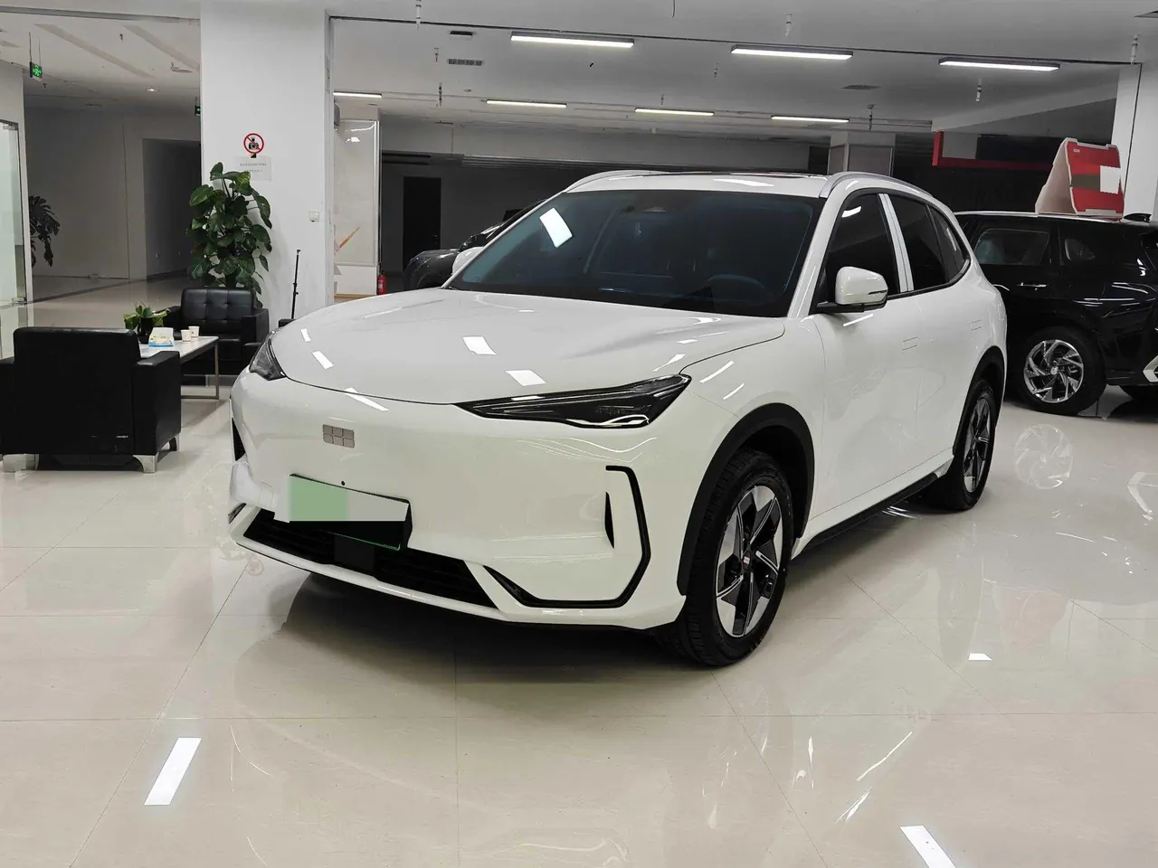 Открыть галерею: Geely Galaxy 2026 E 5 530km Discovery Edition Automatic Gear