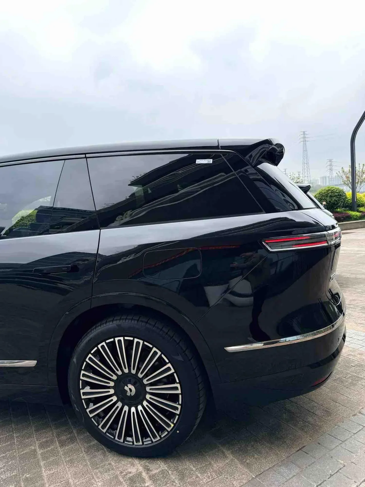 NIO 2026 ES8 6-seat executive deluxe automatic gear 9