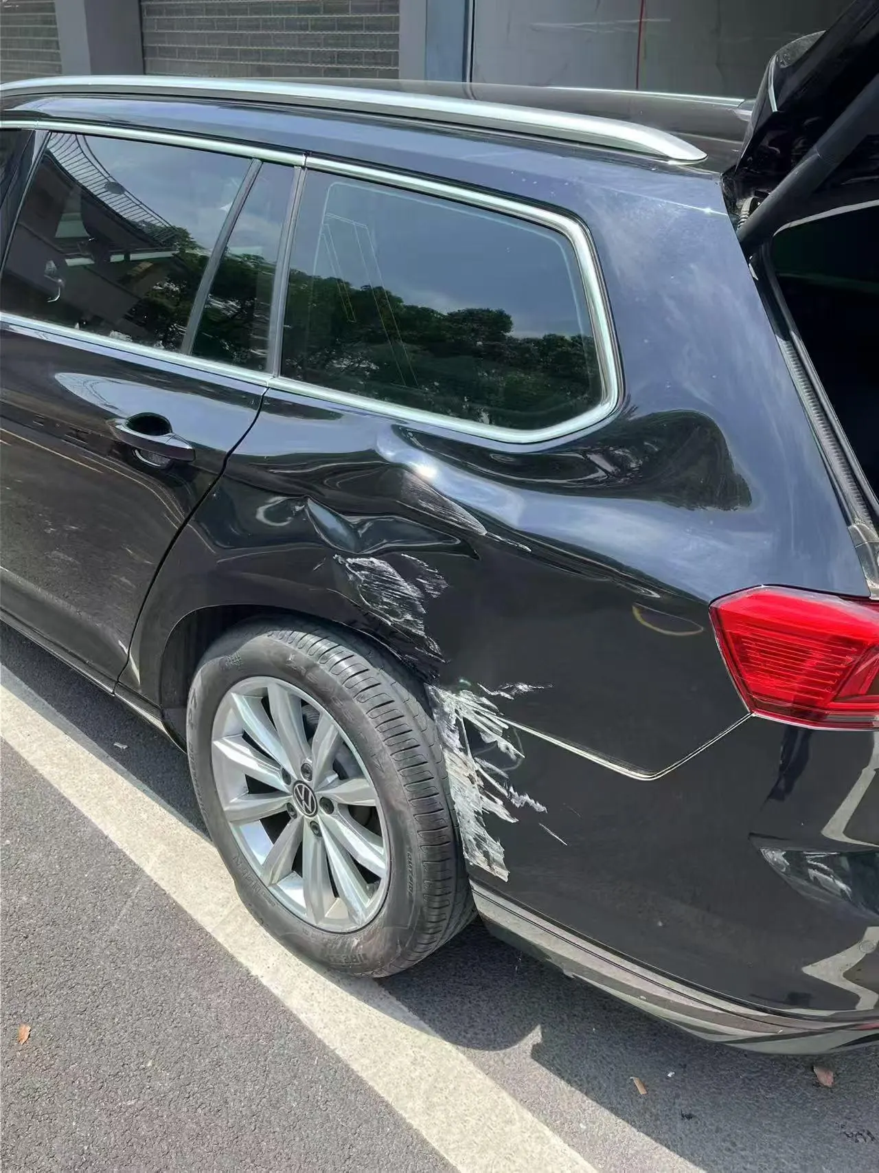 Volkswagen Magotan (Imported) 2021 Weilan 2.0TSI Shuxing Edition Automatic Gear 9
