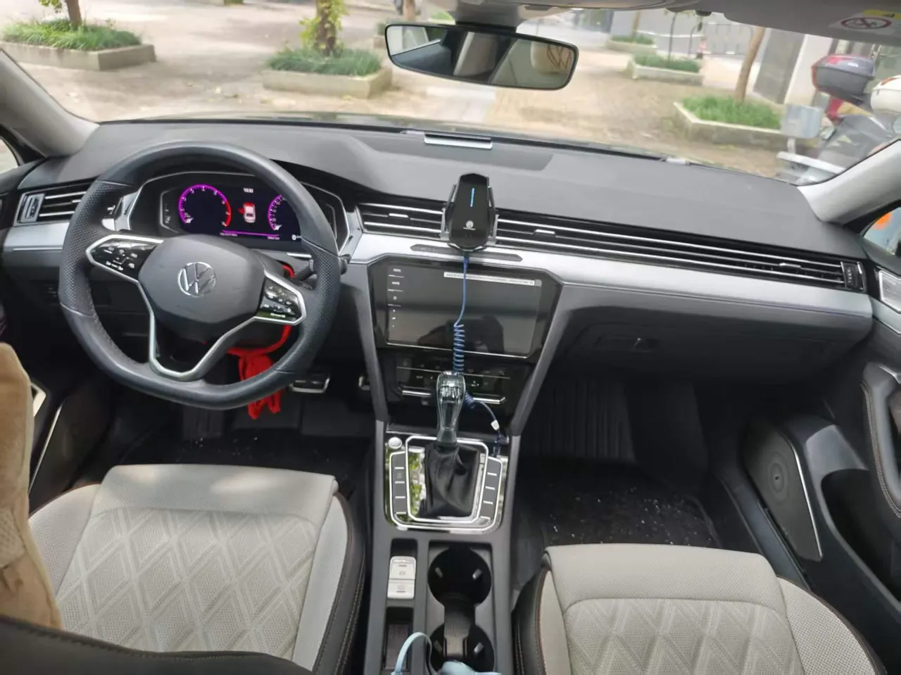 Volkswagen 2023 Magotan 2.0TSI 330TSI 2 million Commemorative Luxury Automatic Gear 4