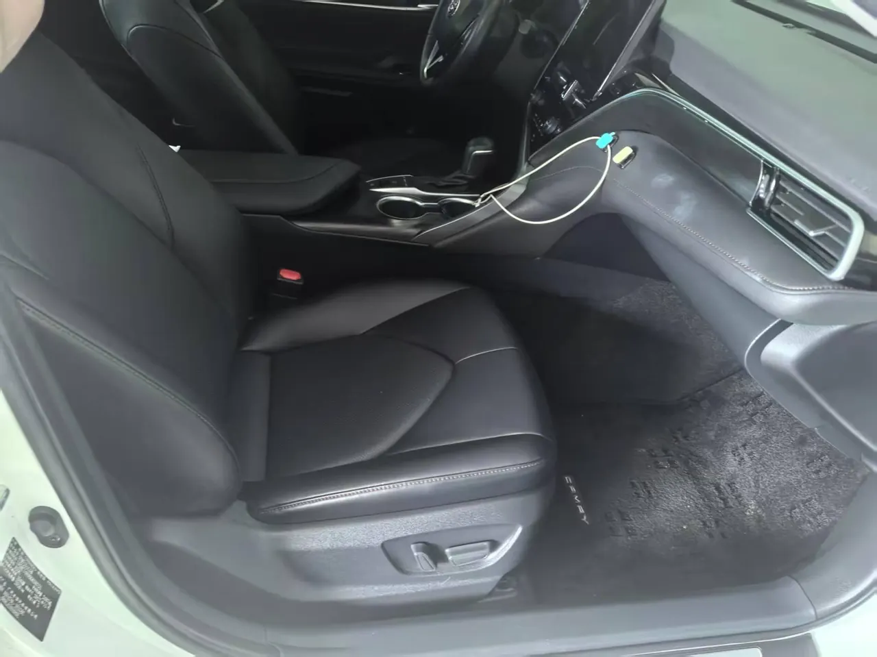 Toyota 2021 Camry 2.5G Deluxe Edition Automatic Gear 8