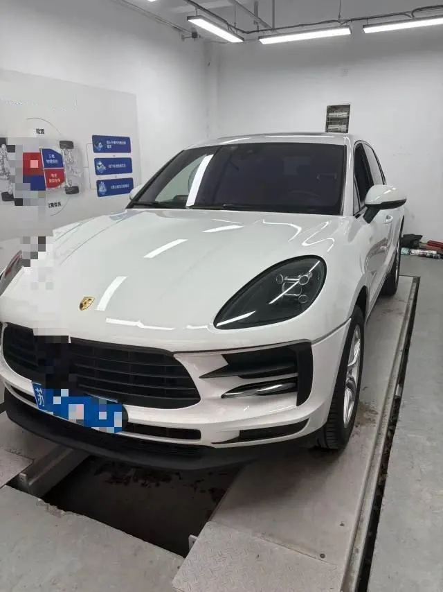 Open image lightbox: Porsche Macan (Imported) 2020 Macan 2.0T Automatic Gear