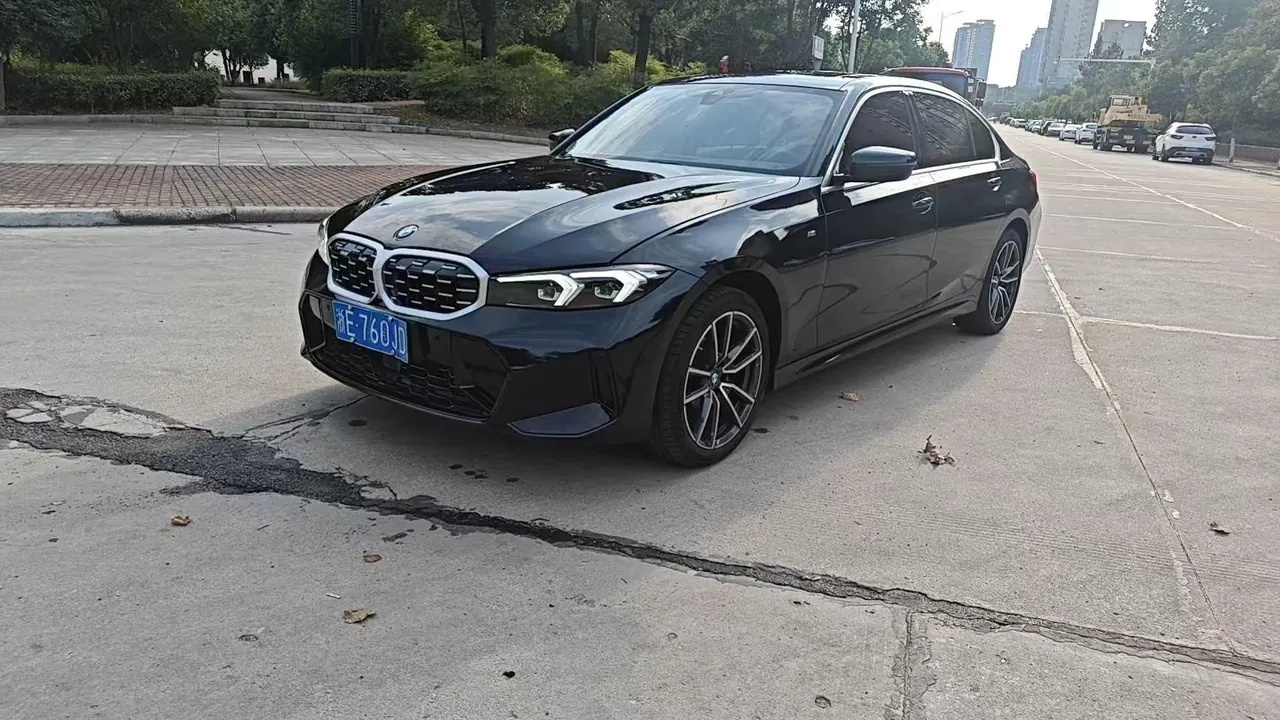 Open image lightbox: BMW 3 Series 2026 325Li 2.0T M Sports Suit Automatic Gear