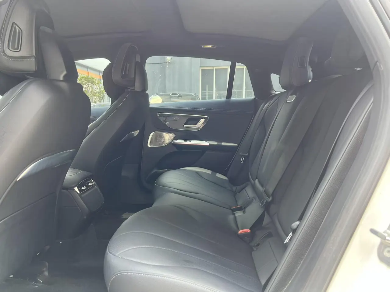 Mercedes Benz 2025 EQE 500 4MATIC EQE 500 4MATIC Pioneer Edition Automatic Gear 4