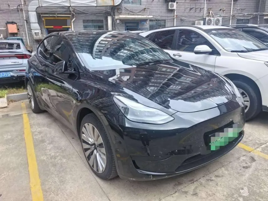 Tesla 2022 Model Y rear-wheel drive version (facelift) automatic gear 2