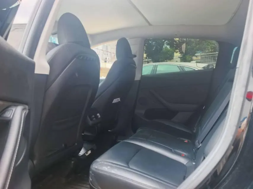 Tesla 2022 Model Y rear-wheel drive version (facelift) automatic gear 3