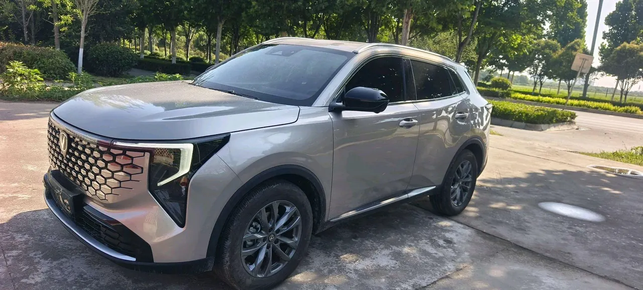 Open image lightbox: ChangAn 2026 CS55 PLUS 1.5T New Blue Whale Tianzhu Prestige Automatic