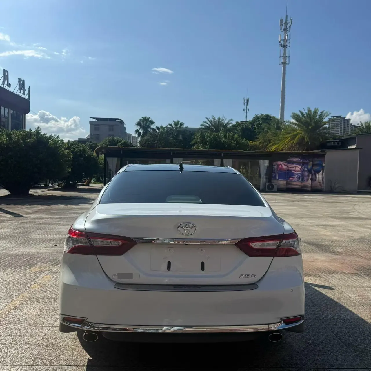 Toyota 2021 Camry 2.5G Deluxe Edition Automatic Gear 8