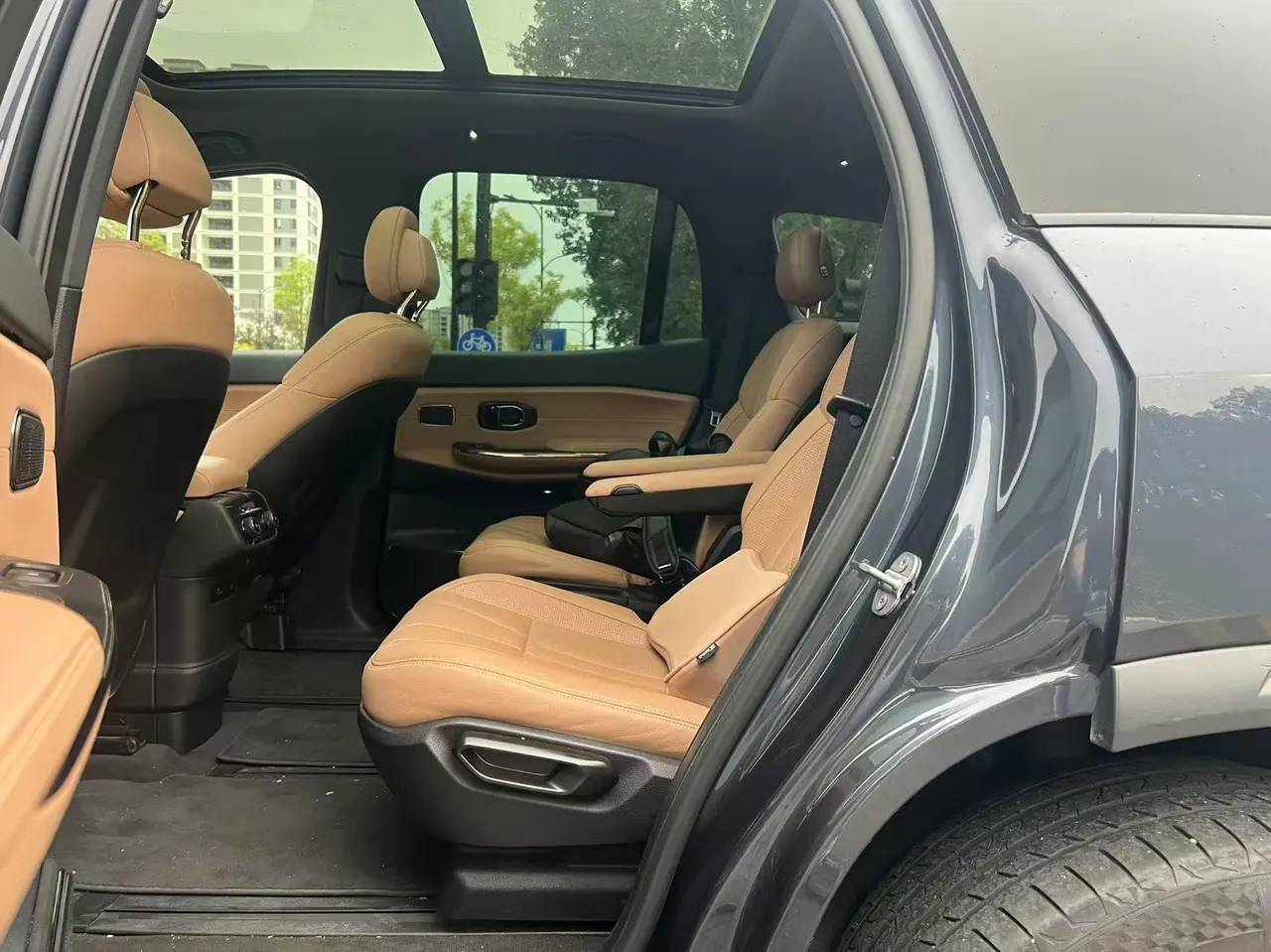 NIO 2020 ES8 Benchmark 580KM 6-seat automatic gear 8