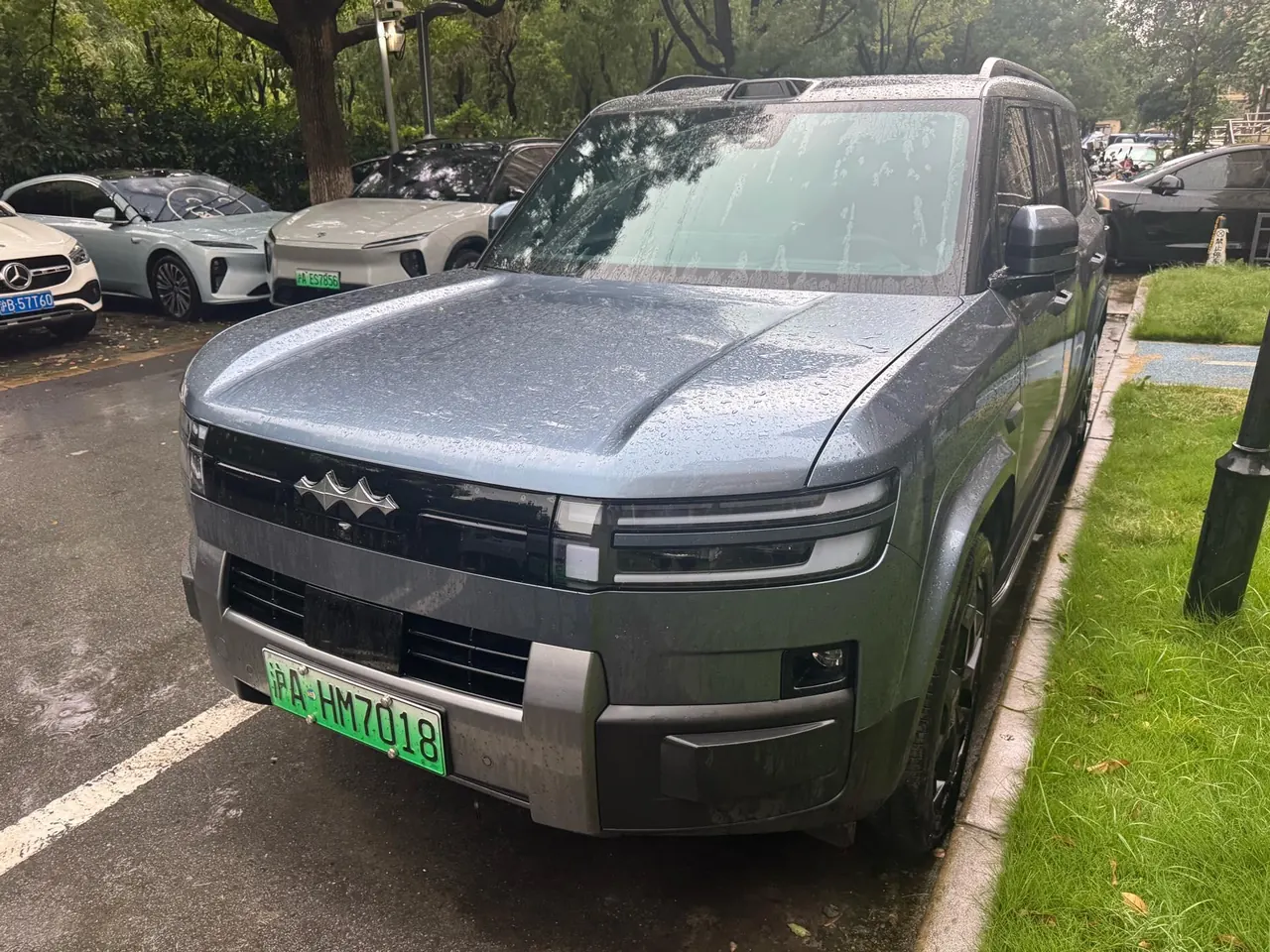 Open image lightbox: FangChengBao 2025 titanium 7 1.5T stepless 190KM four-wheel drive Ultra version of automatic gear