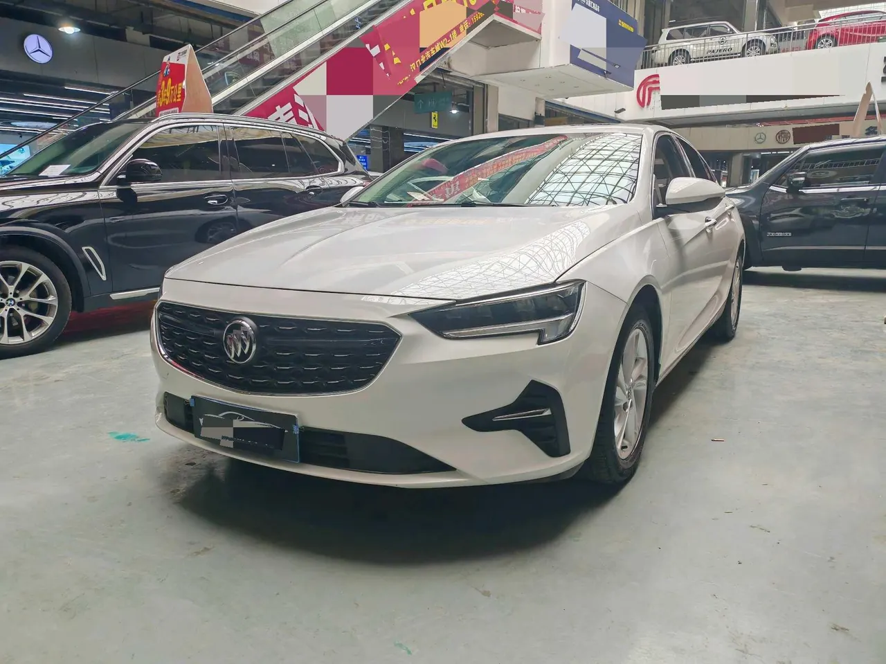 Open image lightbox: Buick 2021 Regal 1.5T 552T Elite Automatic Gear