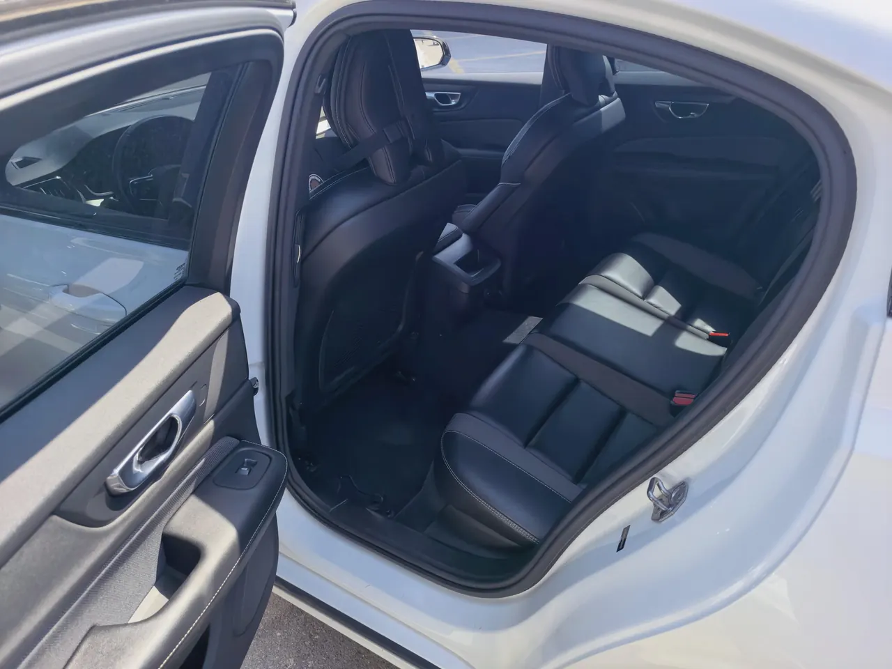 Volvo 2021 S60 2.0T T4 Zhiyuan Sports Edition Automatic Gear 3