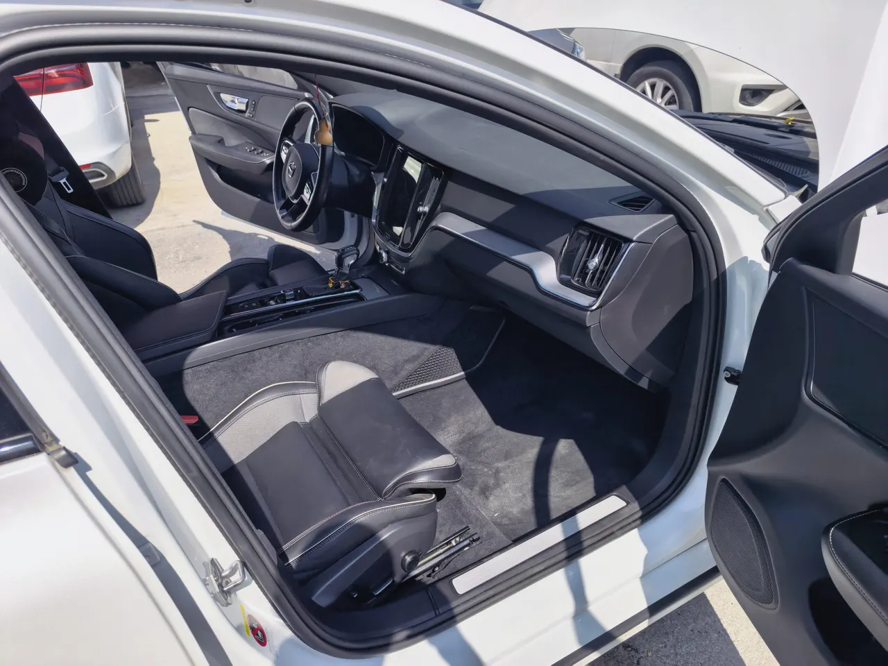 Volvo 2021 S60 2.0T T4 Zhiyuan Sports Edition Automatic Gear 4