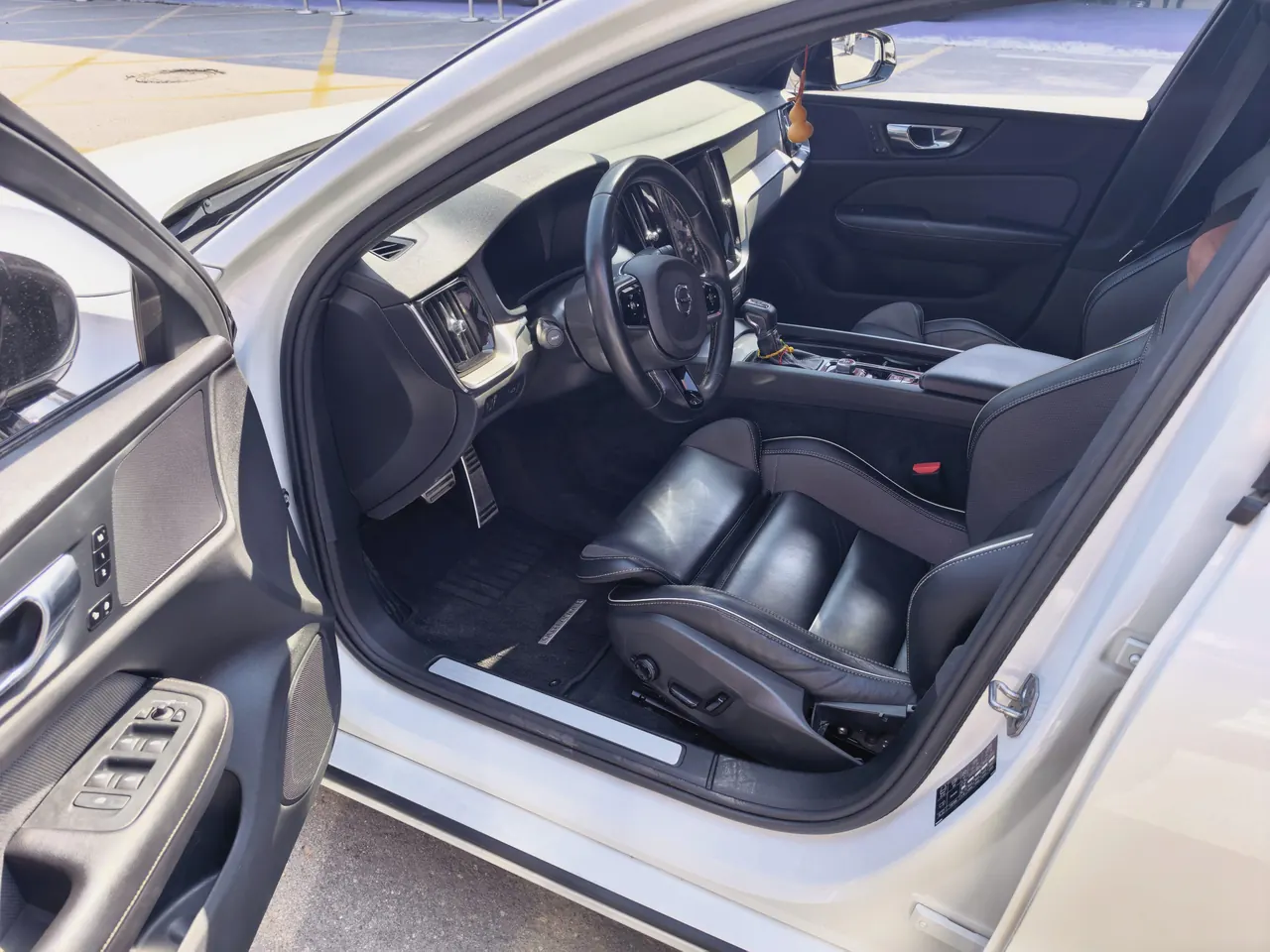 Volvo 2021 S60 2.0T T4 Zhiyuan Sports Edition Automatic Gear 5