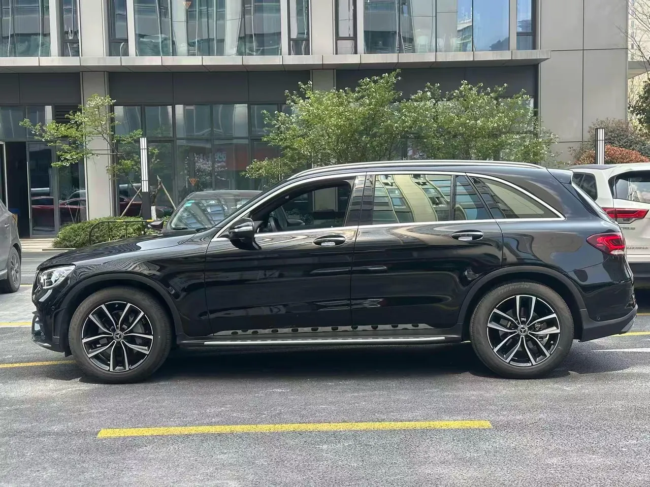 Mercedes Benz 2020 GLC 300 L 4MATIC 2.0T Dynamic (Modified) Automatic Gear 3