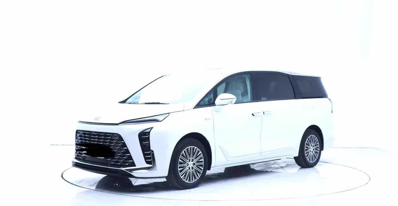 Open image lightbox: Buick 2024 GL8 Lu Zun PHEV 1.5T Exclusive Edition 7-seat Automatic Gear