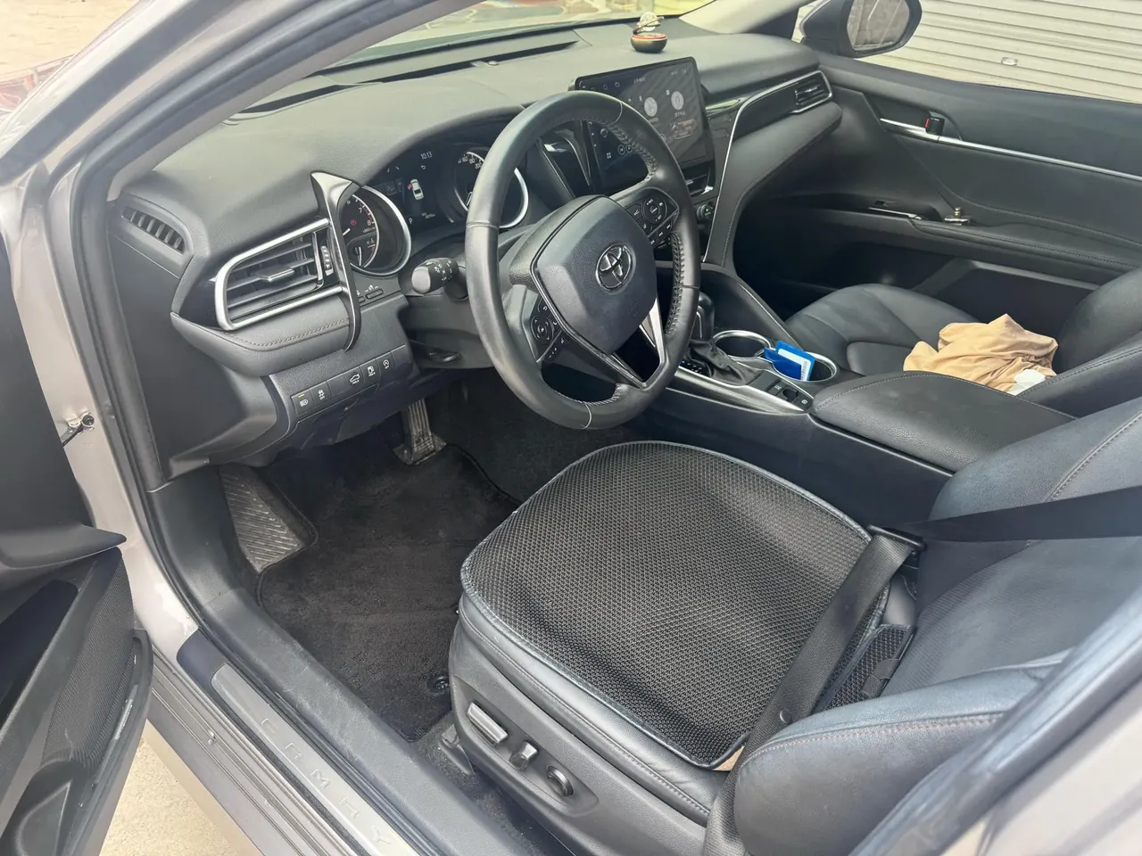 Toyota 2021 Camry 2.0G Stepless Deluxe Edition Automatic Gear 5
