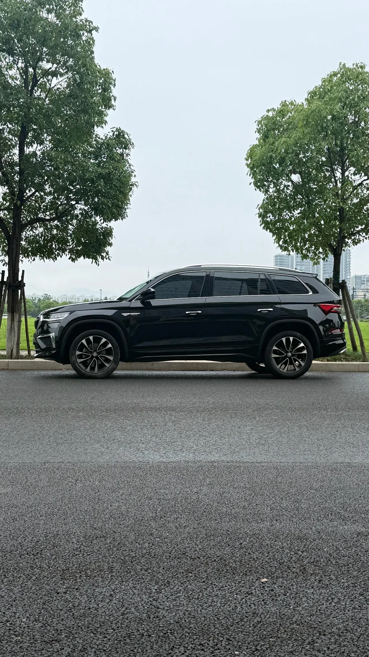 Skoda 2022 Kodiak 2.0TSI TSI 16500.00g Drive Luxury Edition 5-seat Automatic Gear 3