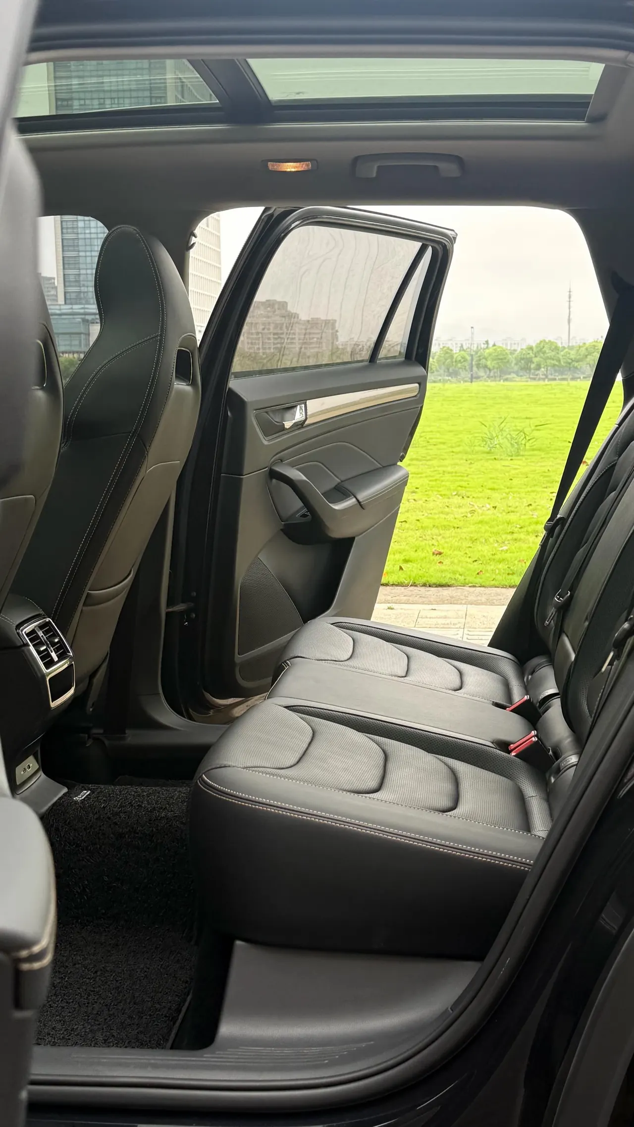 Skoda 2022 Kodiak 2.0TSI TSI 16500.00g Drive Luxury Edition 5-seat Automatic Gear 6