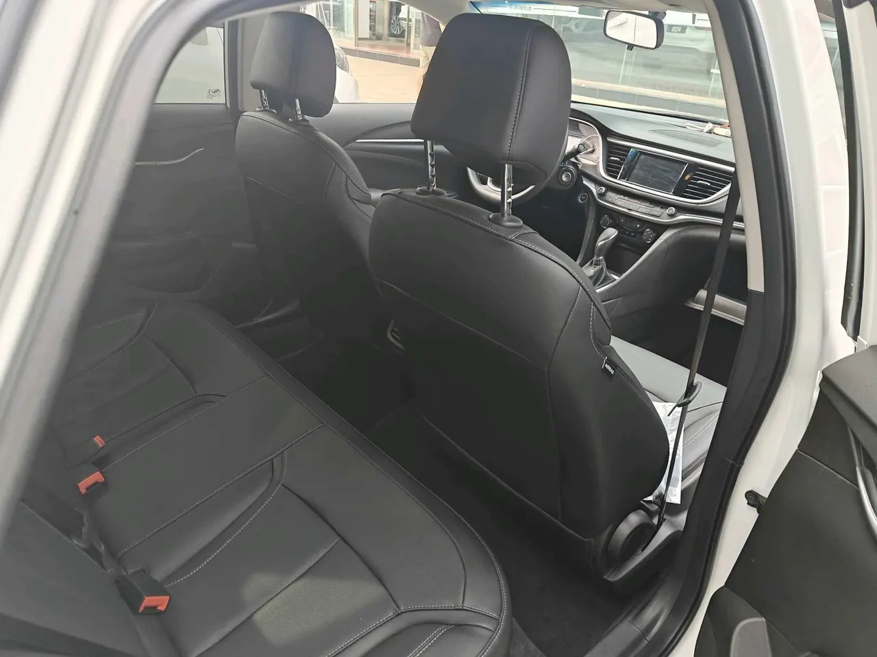 Buick 2020 Yinglang 1.5 model elite automatic transmission 6