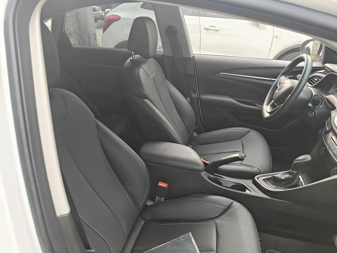 Buick 2020 Yinglang 1.5 model elite automatic transmission 8