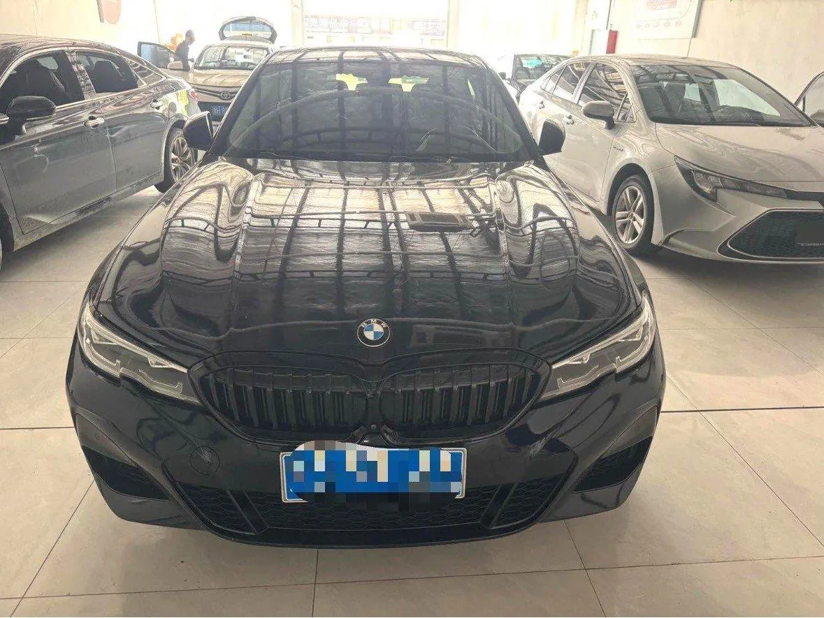 BMW 3 Series 2021 325i 2.0T M Sports Obsidian Night Suit Automatic Gear 2