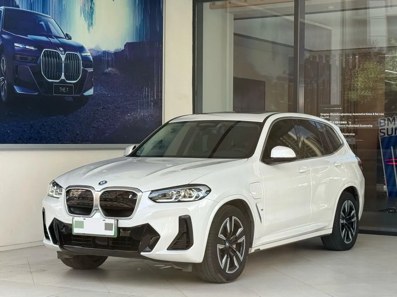 Открыть галерею: BMW iX3 (Imported) 2024 iX3 Leading Automatic Gear