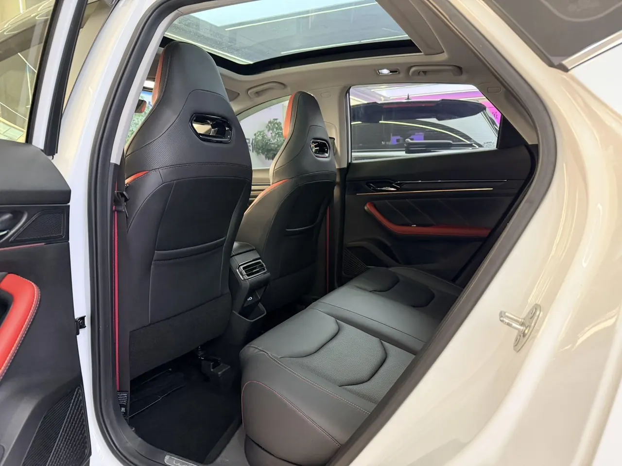 Geely 2021 Emgrand S 1.4T Stepless Luxury Automatic Transmission 6