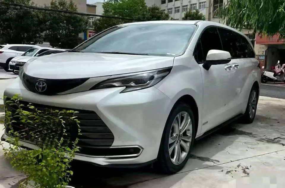 Open image lightbox: Toyota 2026 Sana 2.5 Stepless Four-wheel Drive Premium Edition Automatic Transmission