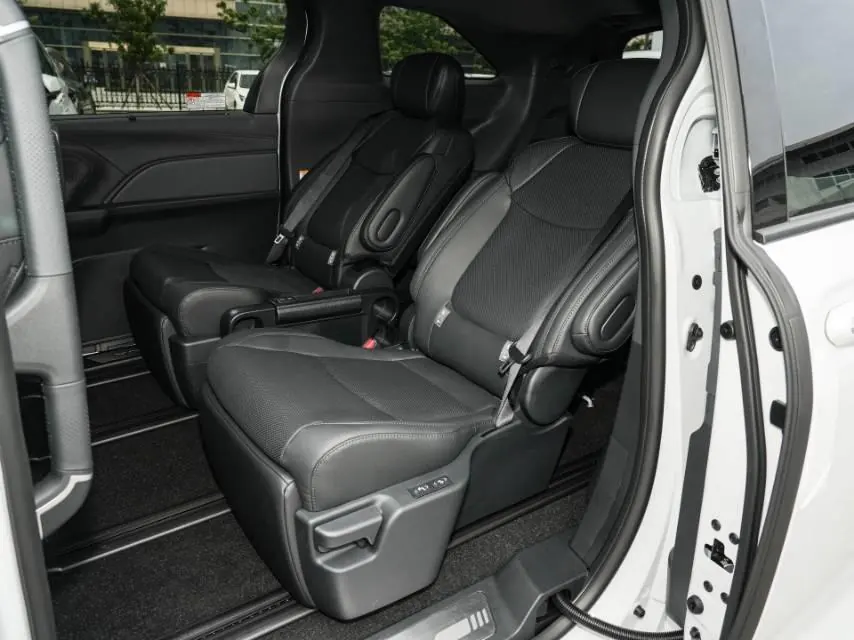 Toyota 2026 Sana 2.5 Stepless Four-wheel Drive Premium Edition Automatic Transmission 5