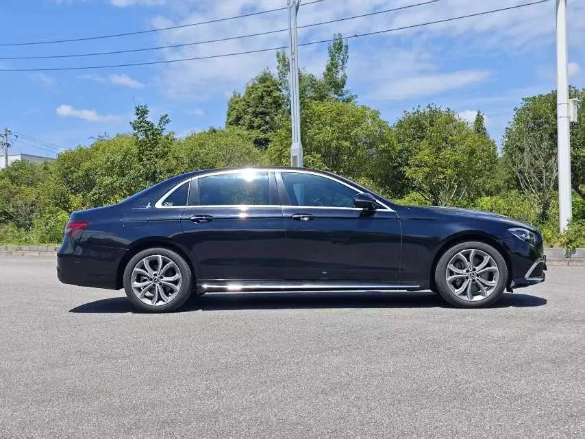 Mercedes Benz E Class 2022 E 300 L 2.0T Sports Fashion (Change 2) Automatic Gear 4