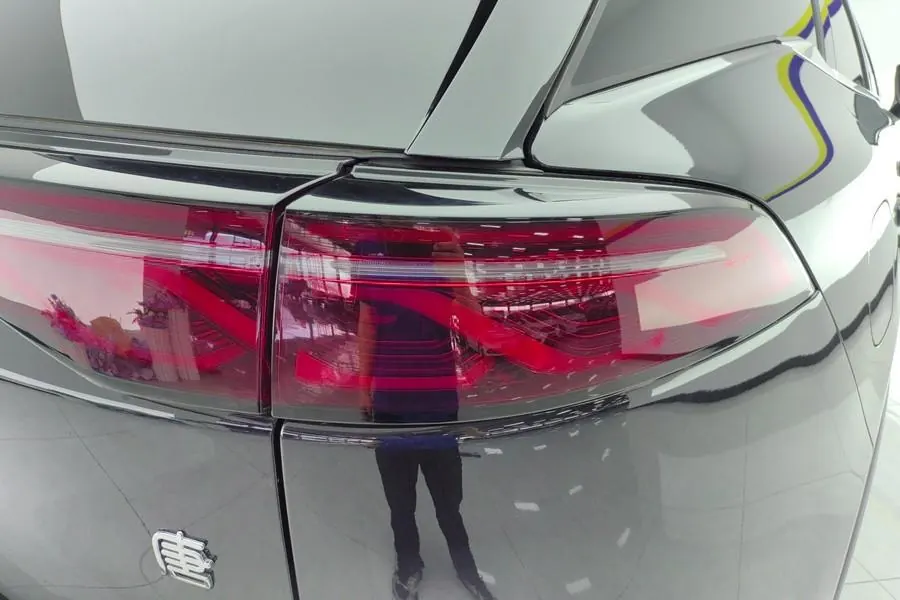 BYD Tang New Energy 2025 Tang DM-i 1.5T Stepless 115KM Honorable Automatic Gear 4