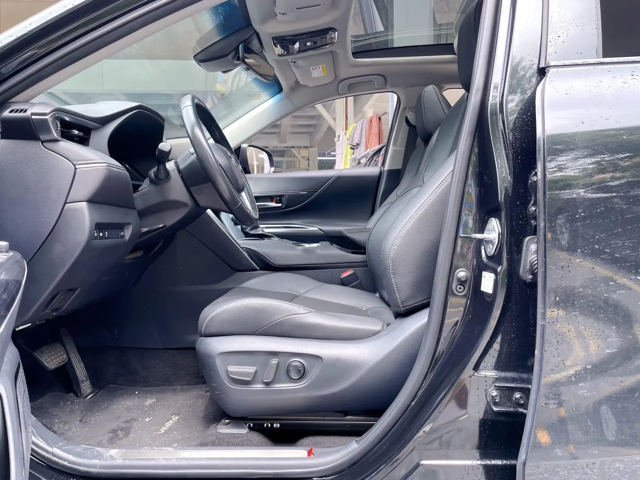 Toyota 2023 Weisa Dual Engine 2.5 Stepless Intelligent Electric Hybrid Two-Drive Premium Edition Automatic Gear 6