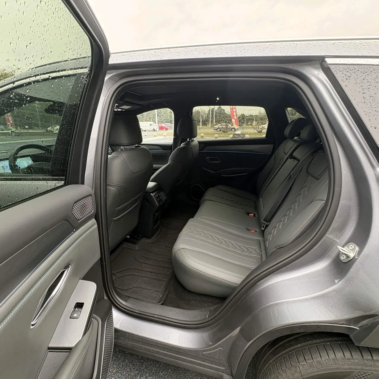 BYD 2025 Song L DM-i 1.5 Stepless Smart Driving Edition 112km Exceed Automatic Gear 4