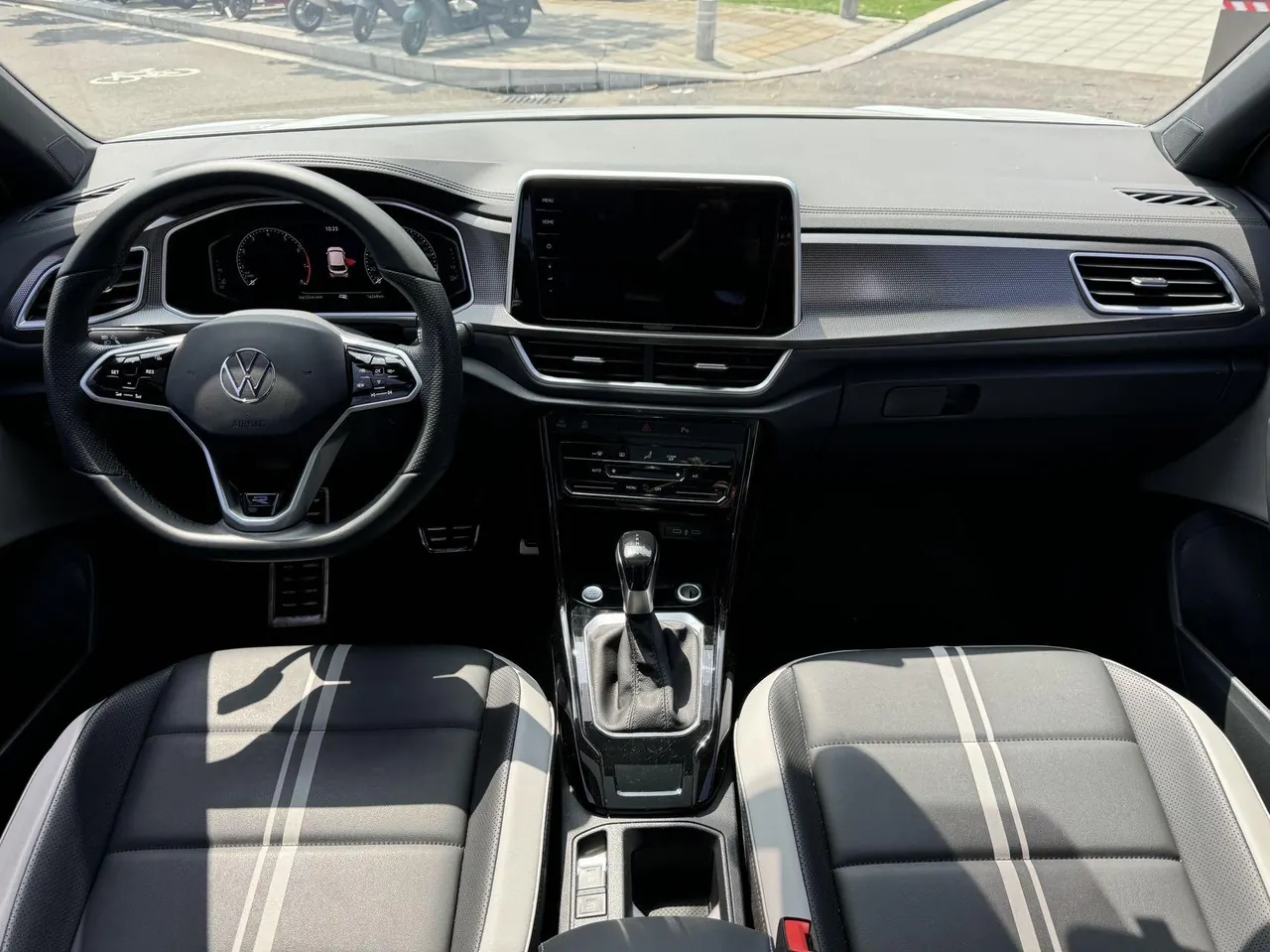 Volkswagen 2025 Tange 1.5TSI 300TSI Two-Drive Chen Guang Edition (Modified) Automatic Gear 6