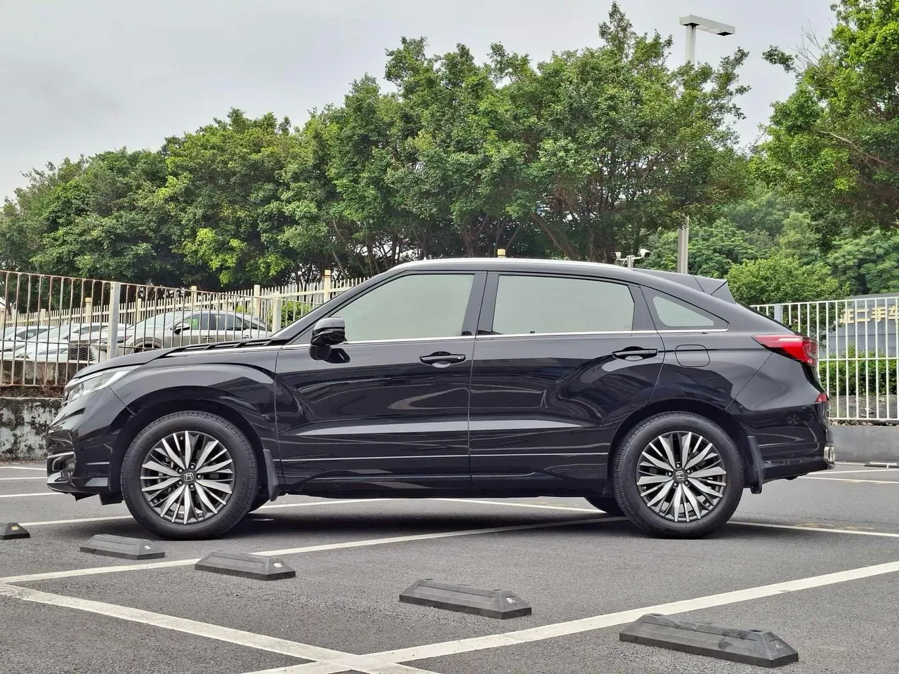 Honda 2020 crown road 2.0T 370TURBO four-wheel drive exclusive edition two-color automatic gear 2