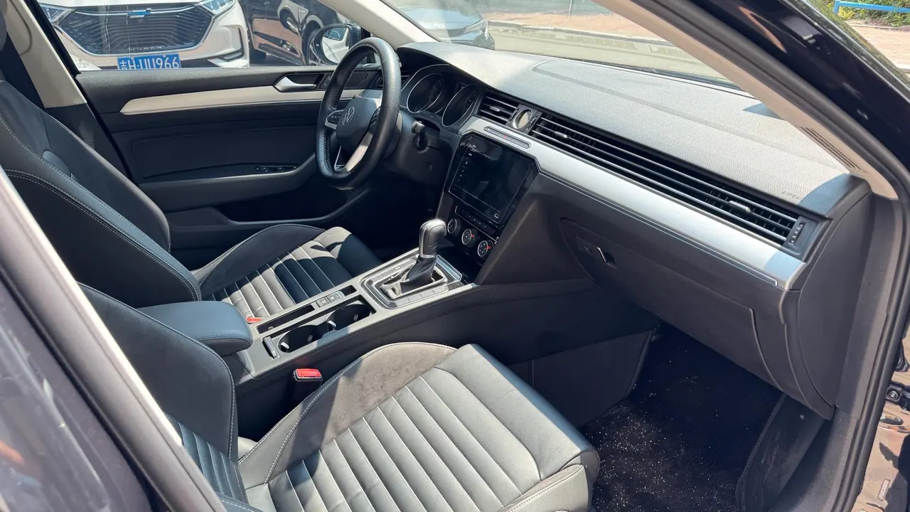 Volkswagen 2020 Magotan 1.4TSI 280TSI Leading Automatic Transmission 7