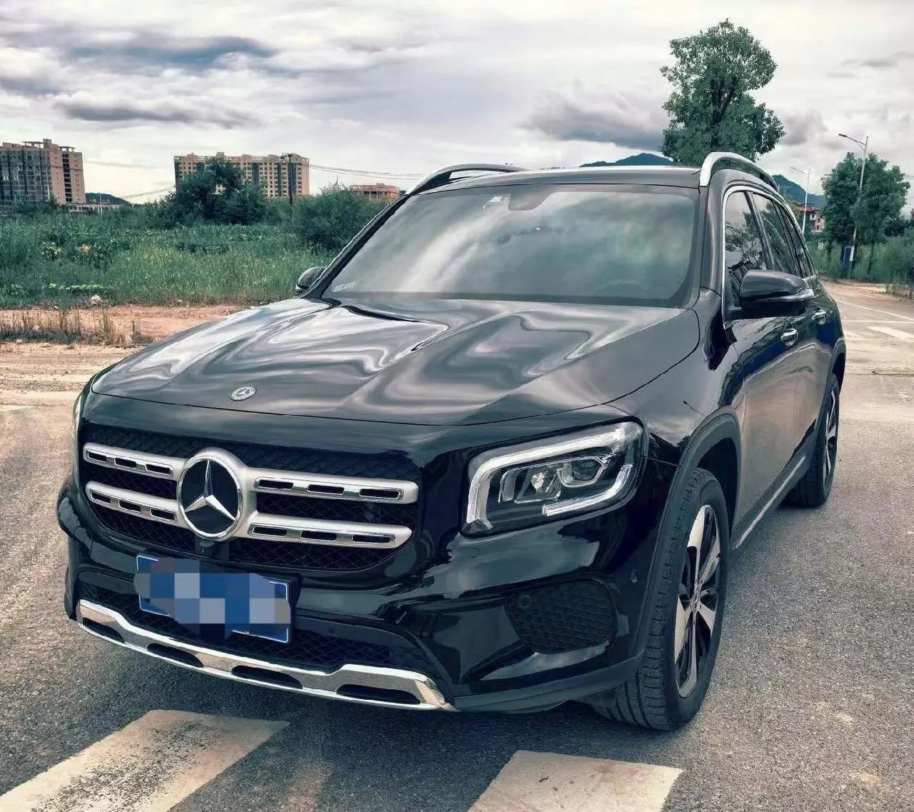 Открыть галерею: Mercedes Benz 2021 GLB 200 1.3T Fashion Automatic