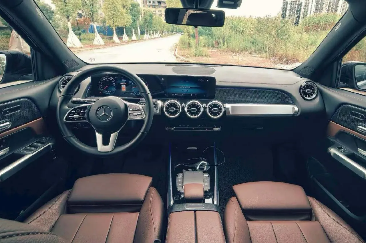 Mercedes Benz 2021 GLB 200 1.3T Fashion Automatic 3