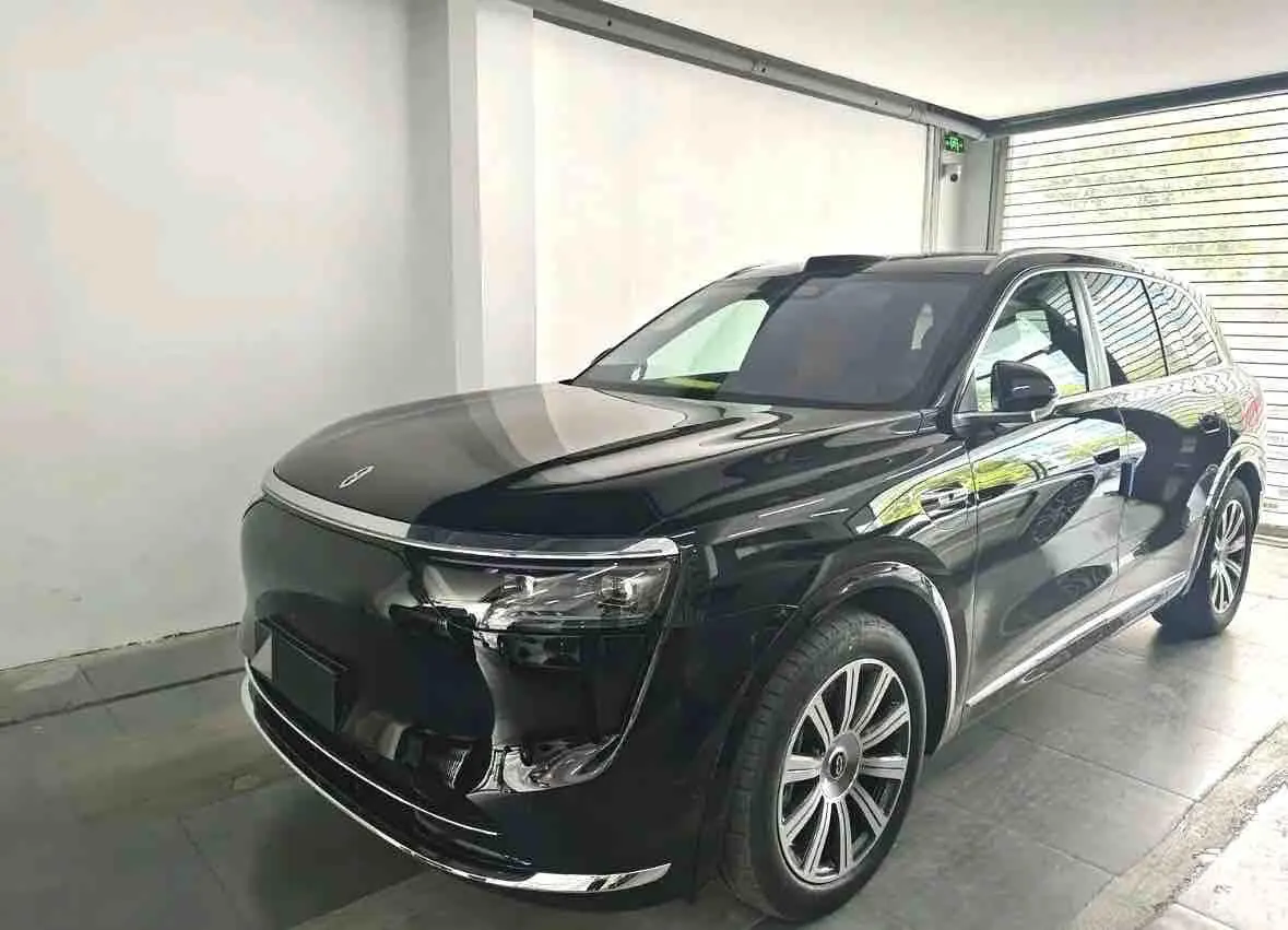 Open image lightbox: AITO 2025 AITO M8 Max Edition 53.4kWh 6-seat Edition (896-line laser Radar) Automatic Gear