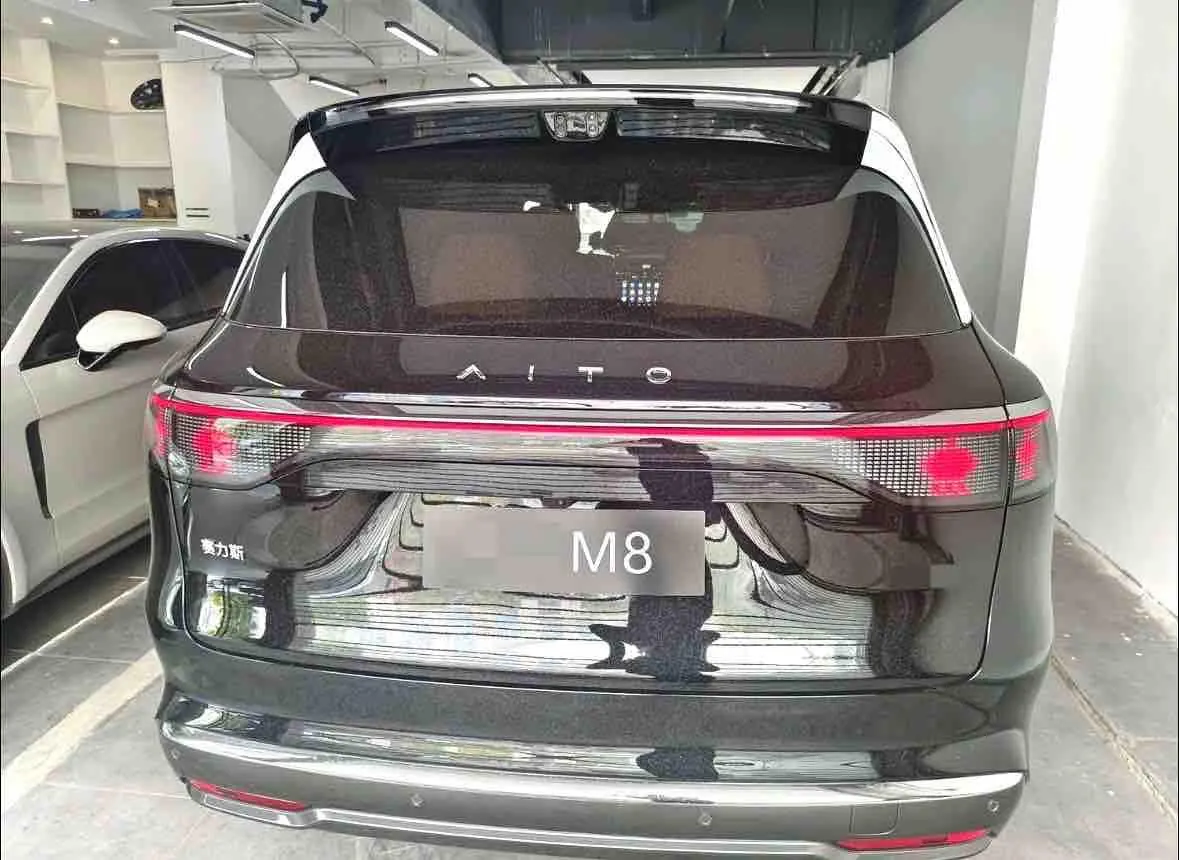 AITO 2025 AITO M8 Max Edition 53.4kWh 6-seat Edition (896-line laser Radar) Automatic Gear 3