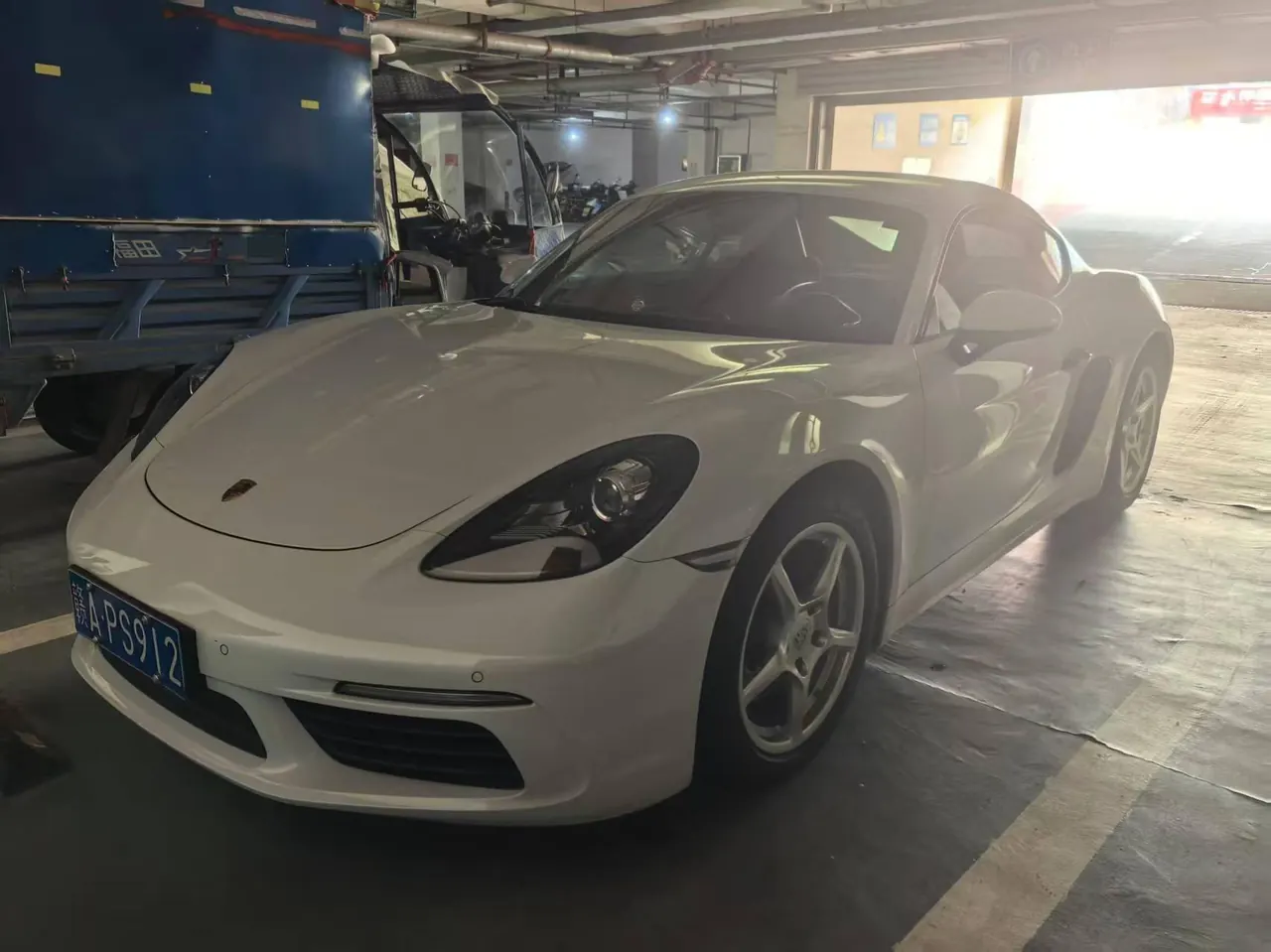 Open image lightbox: Porsche 718 (Imported) 2020 718 Carman 2.0T Automatic