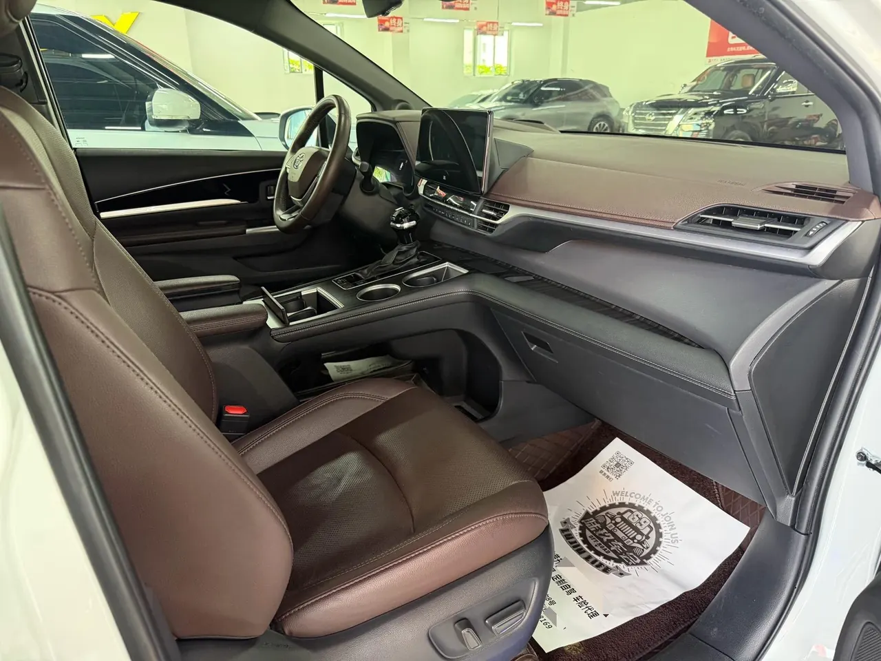 Toyota 2021 Sana 2.5 Stepless Platinum Edition Automatic Transmission 3