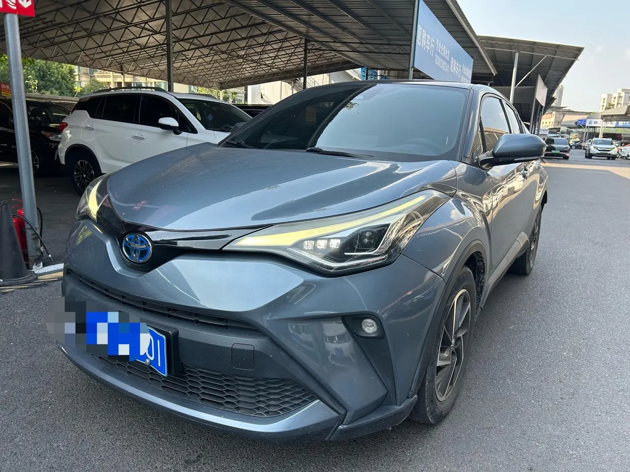 Open image lightbox: Toyota 2021 C- HR Double Engine 2.0 Stepless Deluxe Automatic Gear