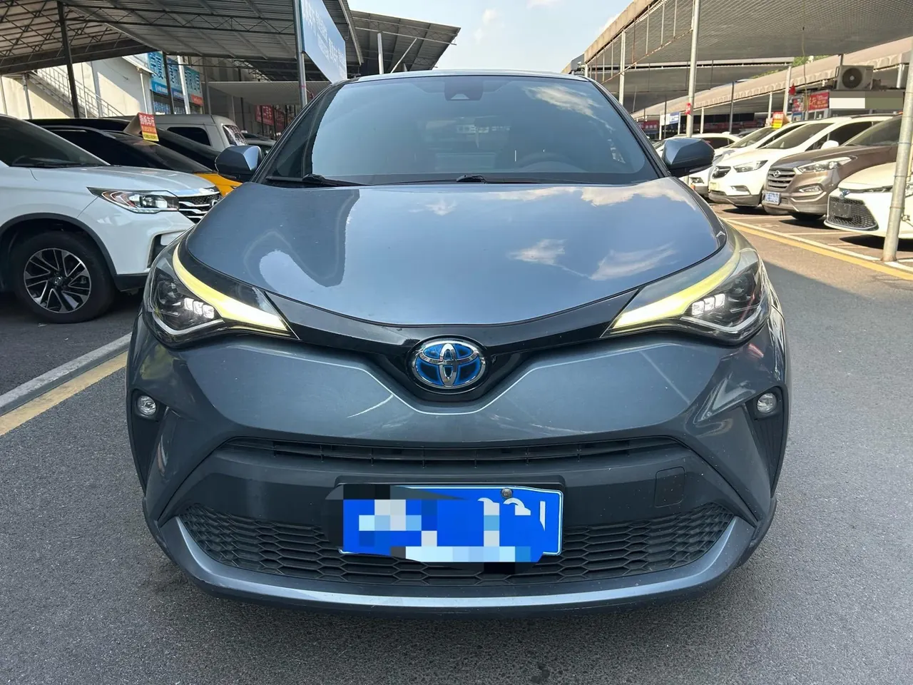 Toyota 2021 C- HR Double Engine 2.0 Stepless Deluxe Automatic Gear 2