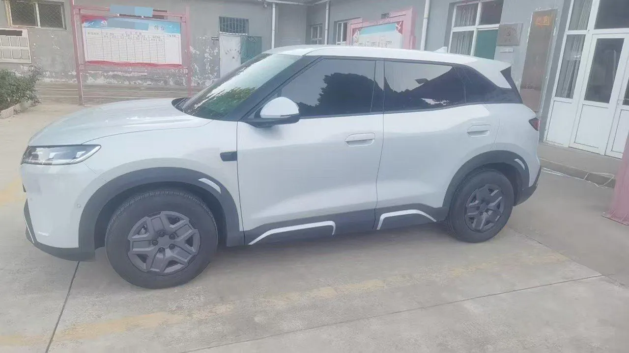 BYD 2025 Yuan UP Smart Driving 401KM Vital Automatic Gear 2