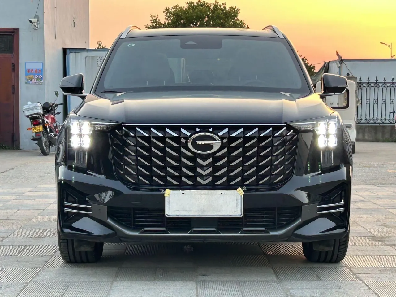 Trumpchi 2025 GS8 2.0TGDI Leading Series, Two-Wheel Drive Luxury Version, 5-Seater, Automatic Transmission 3