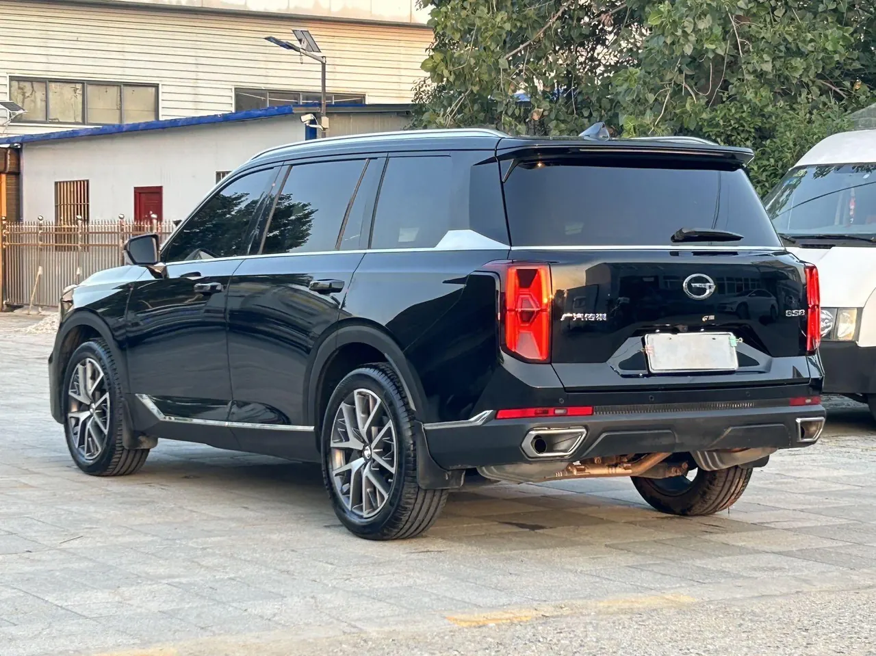 Trumpchi 2025 GS8 2.0TGDI Leading Series, Two-Wheel Drive Luxury Version, 5-Seater, Automatic Transmission 7