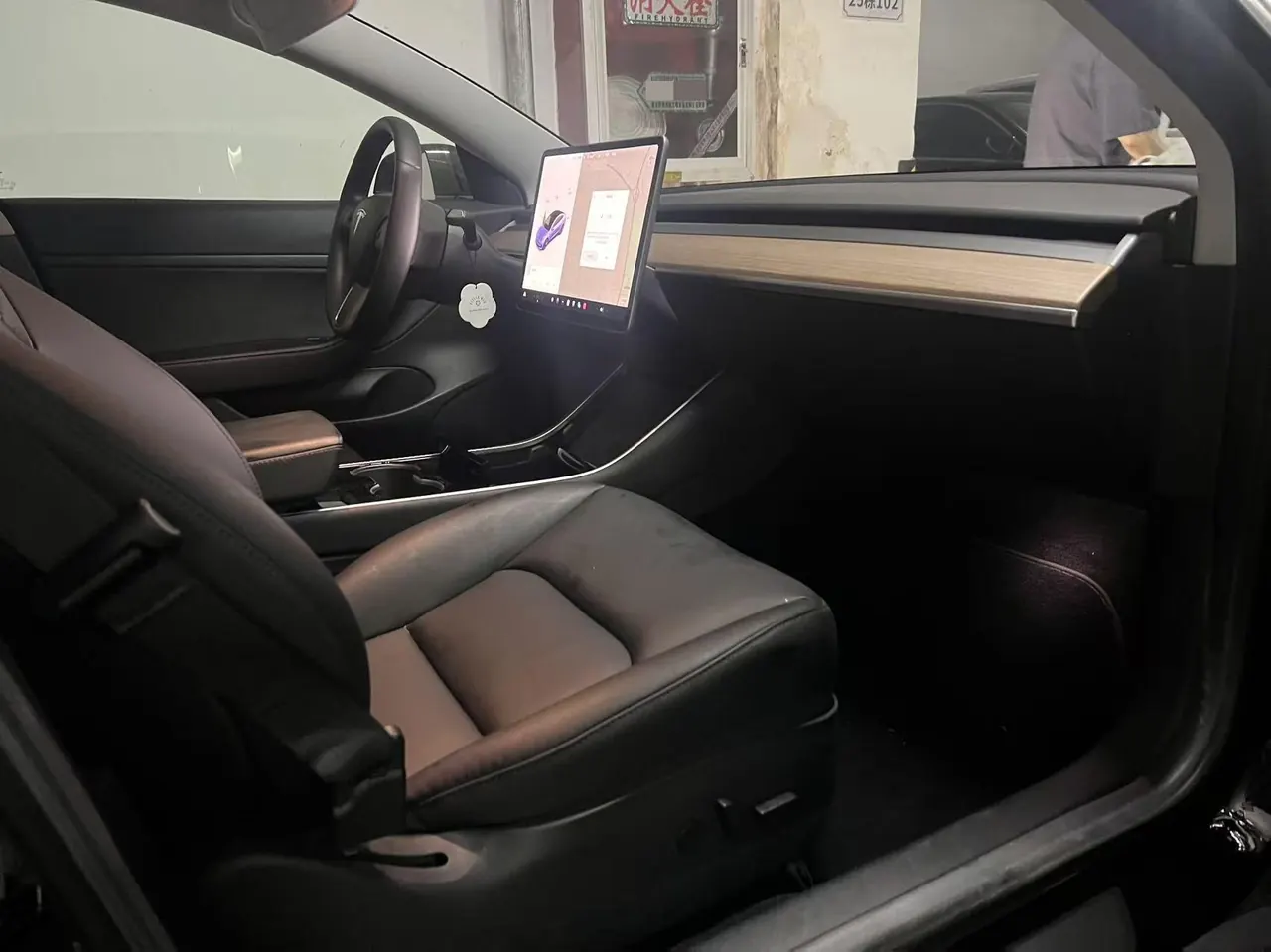 Tesla 2020 Model 3 long endurance rear wheel drive version (modified) automatic gear 5